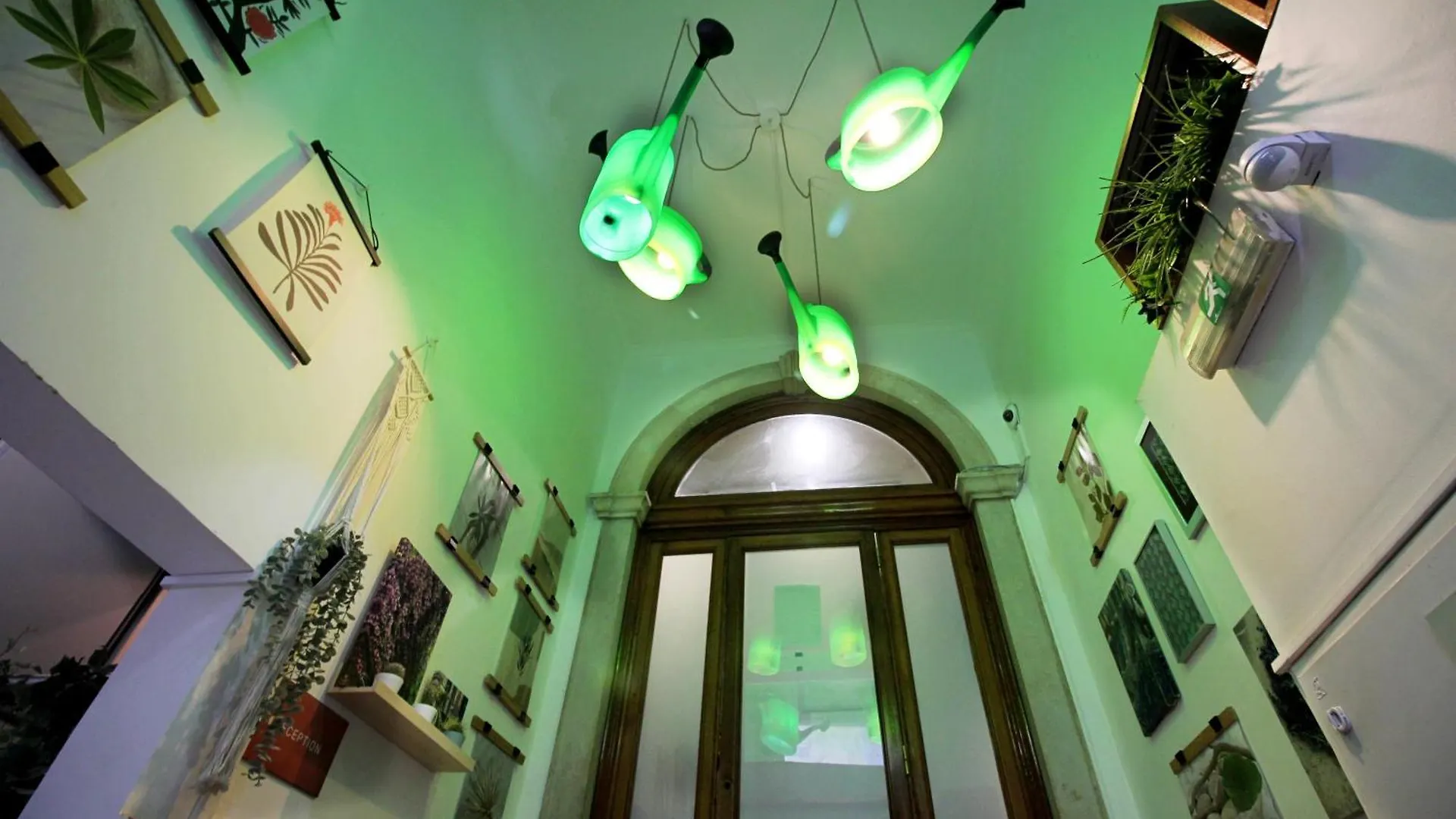 Wot Lisbon Patio Hostel Portugal
